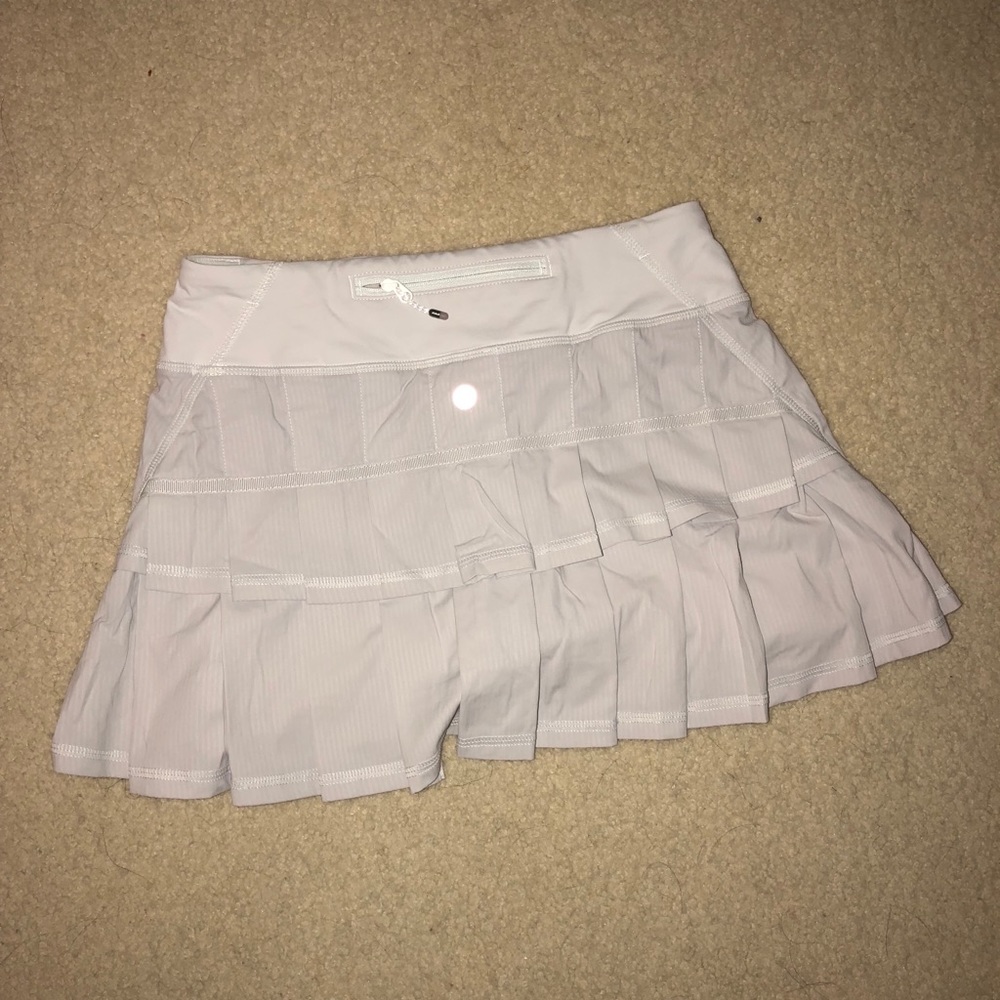 Lululemon set the pace skirt//grey
